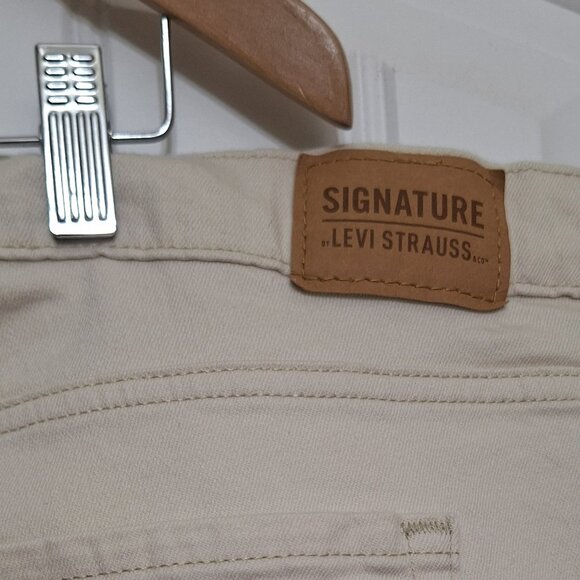 Signature from Levi Straus Heritage High rise Loose Crop Women's Jeans size W26 - Picture 7 of 13